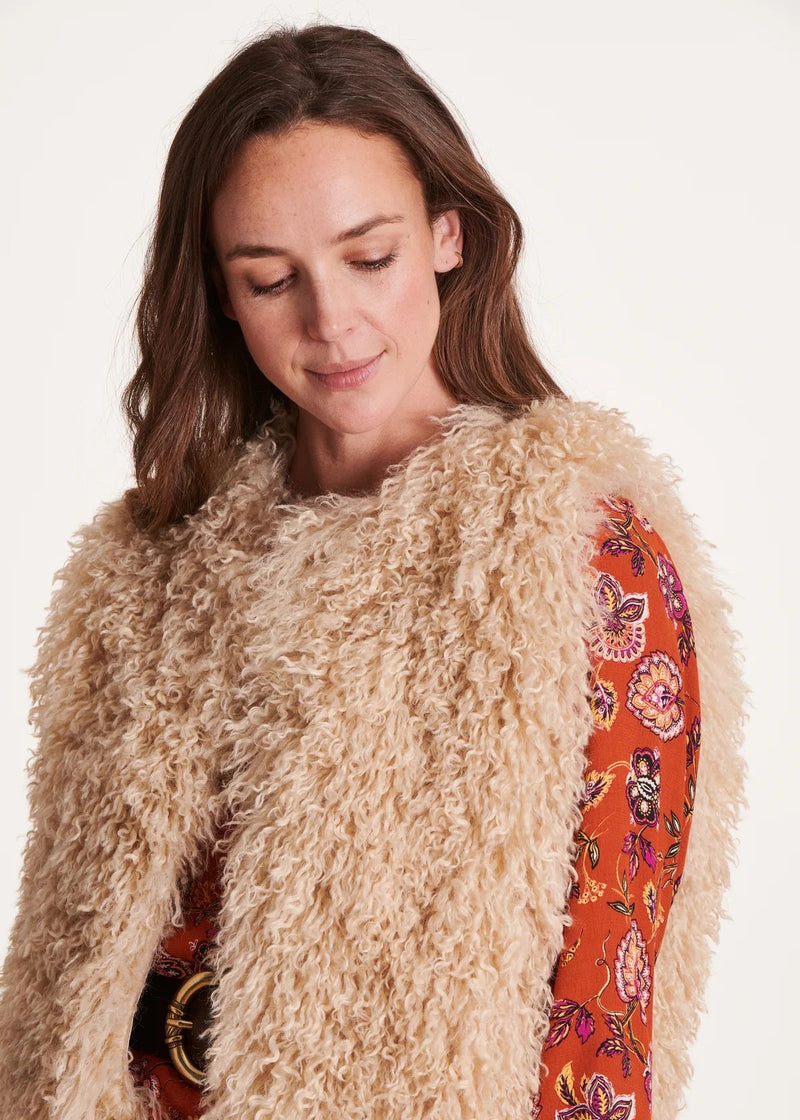 Short Fur Vest In Ecru