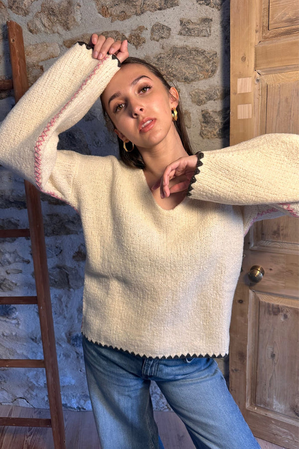 Knit V Neck Knit In Ecru