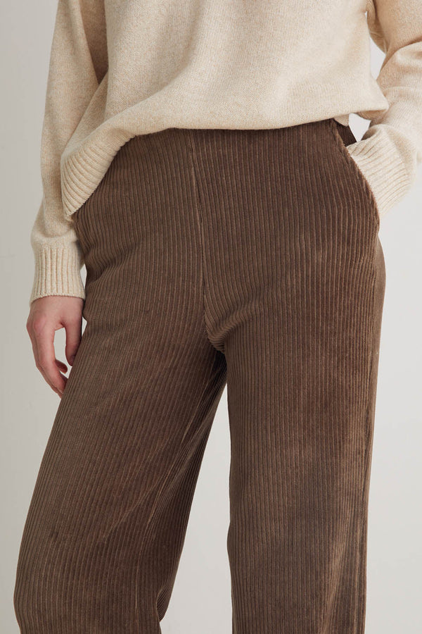 Wide Leg Trousers in Taupe