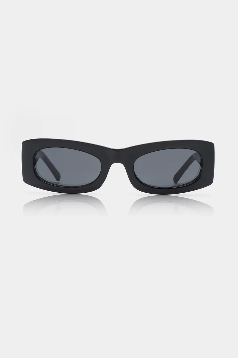 Frida Sunglasses in Black