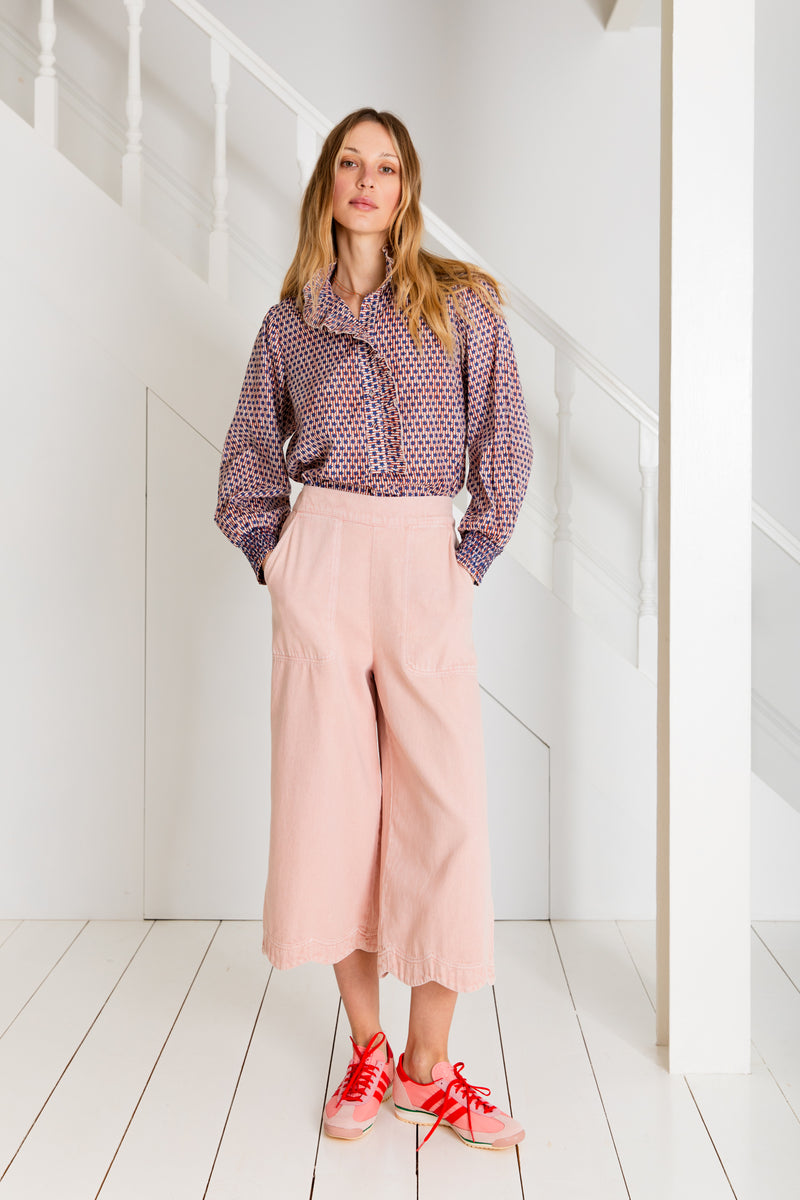 Aide Trousers in Chalk Pink