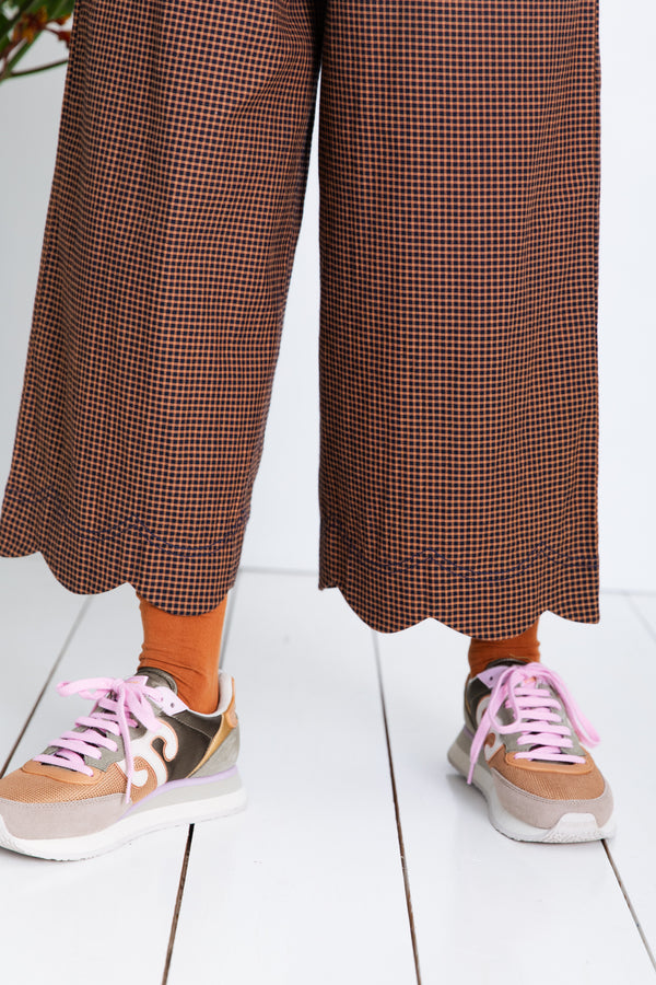 Aide Trousers in Midnight Tan