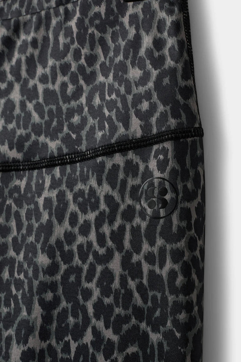 Leggings in Grey Leopard Print