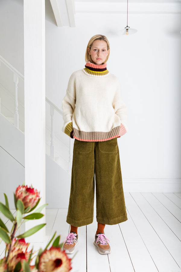 Bijou Trousers in Olive