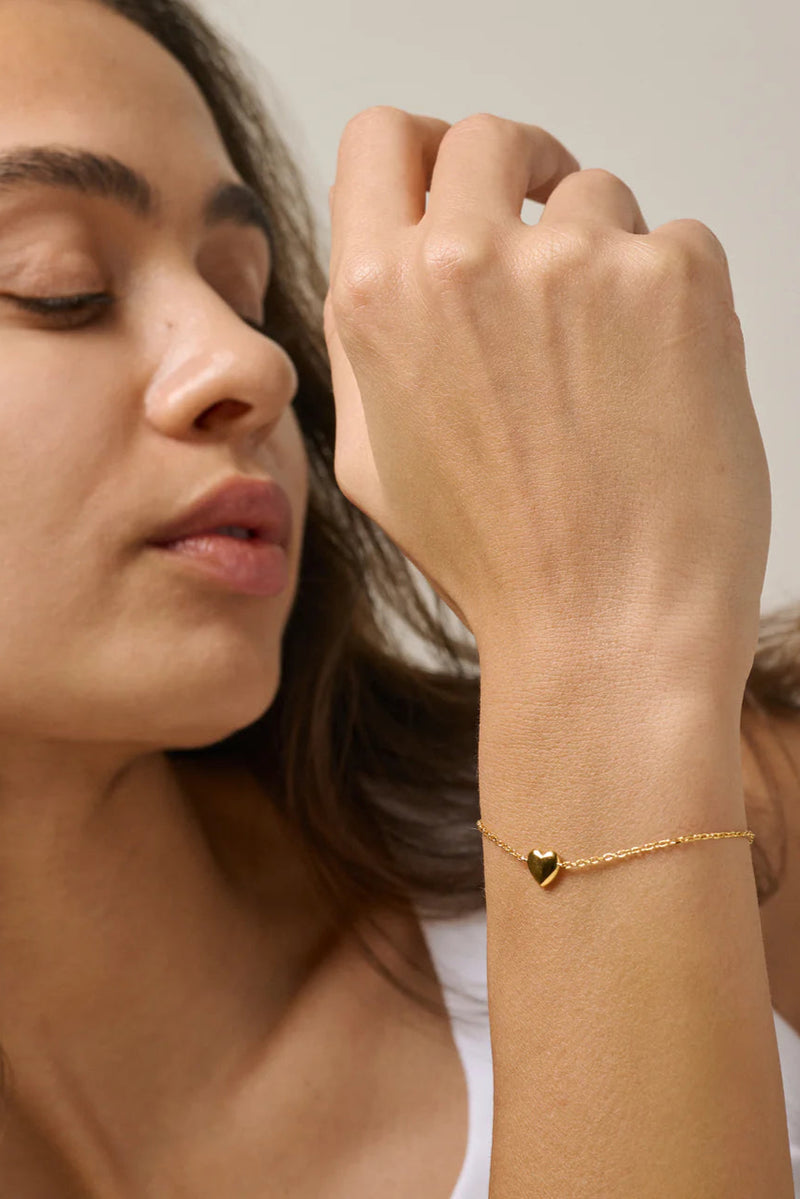 Amore Bracelet in Gold