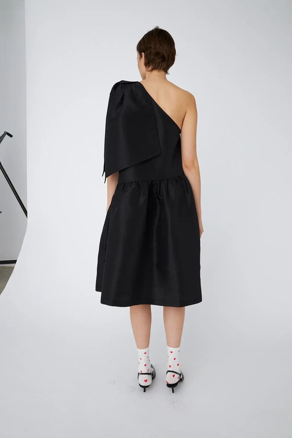 One Shoulder Bow Dress in Black