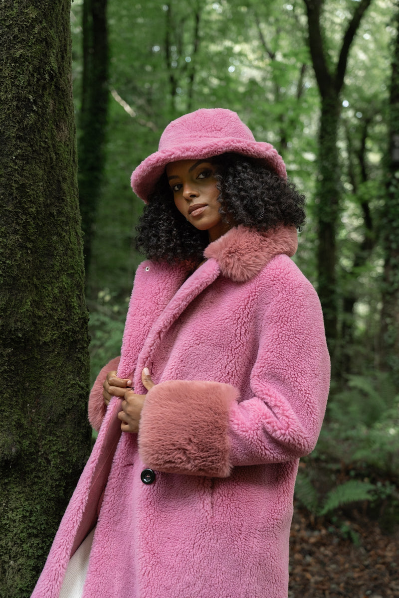 Faux Fur Teddy Coat in Pink beo