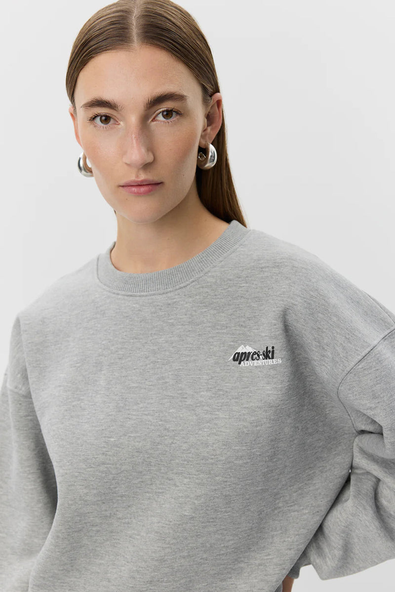 Aprés Ski Club Sweatshirt in Grey