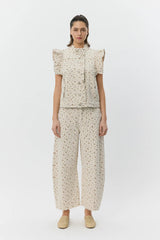 Farah Frill Sleeve Vest in Rose Florals