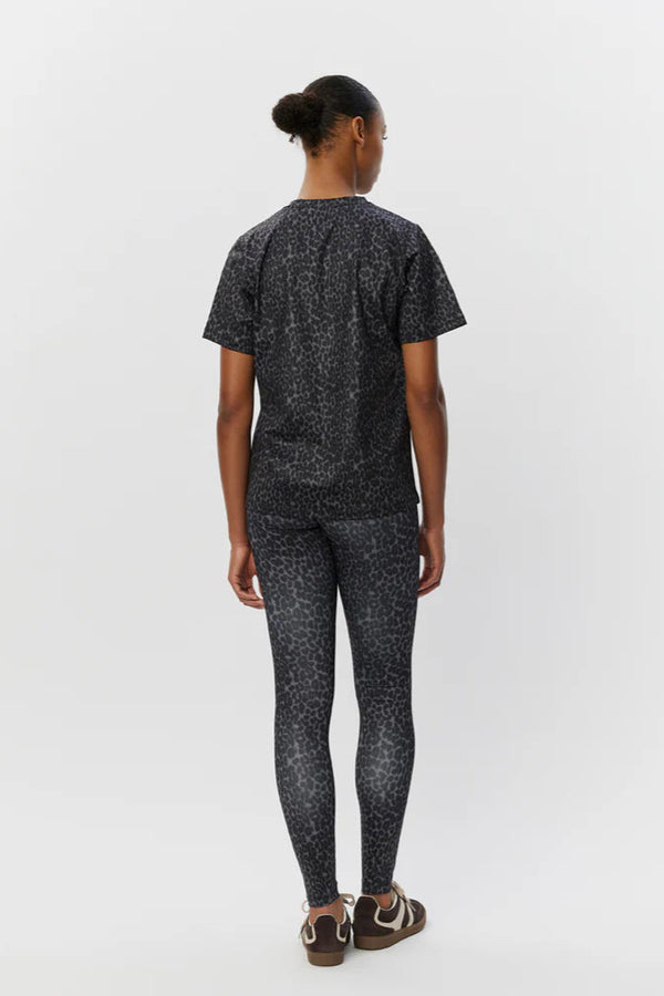 Sports T-Shirt in Grey Leopard Print