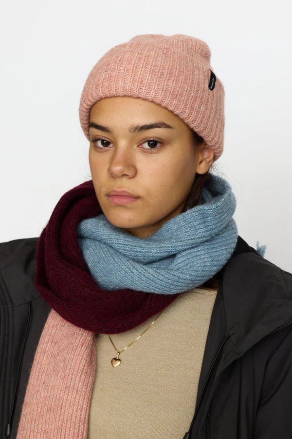 Fluffy Beanie in Amber