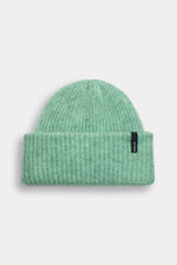 Fluffy Beanie in Turqoise
