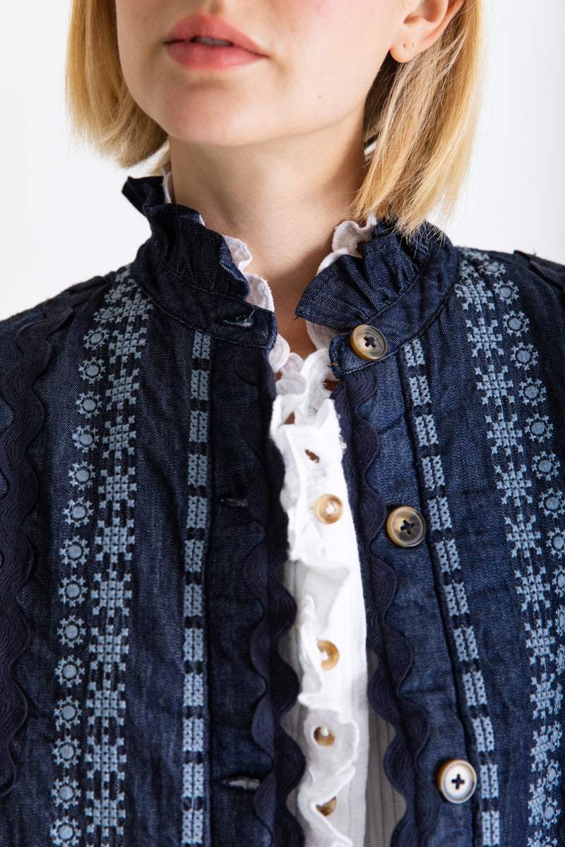 Gwen Gillet in Dark Denim