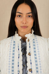 Gwen Gillet in Ecru