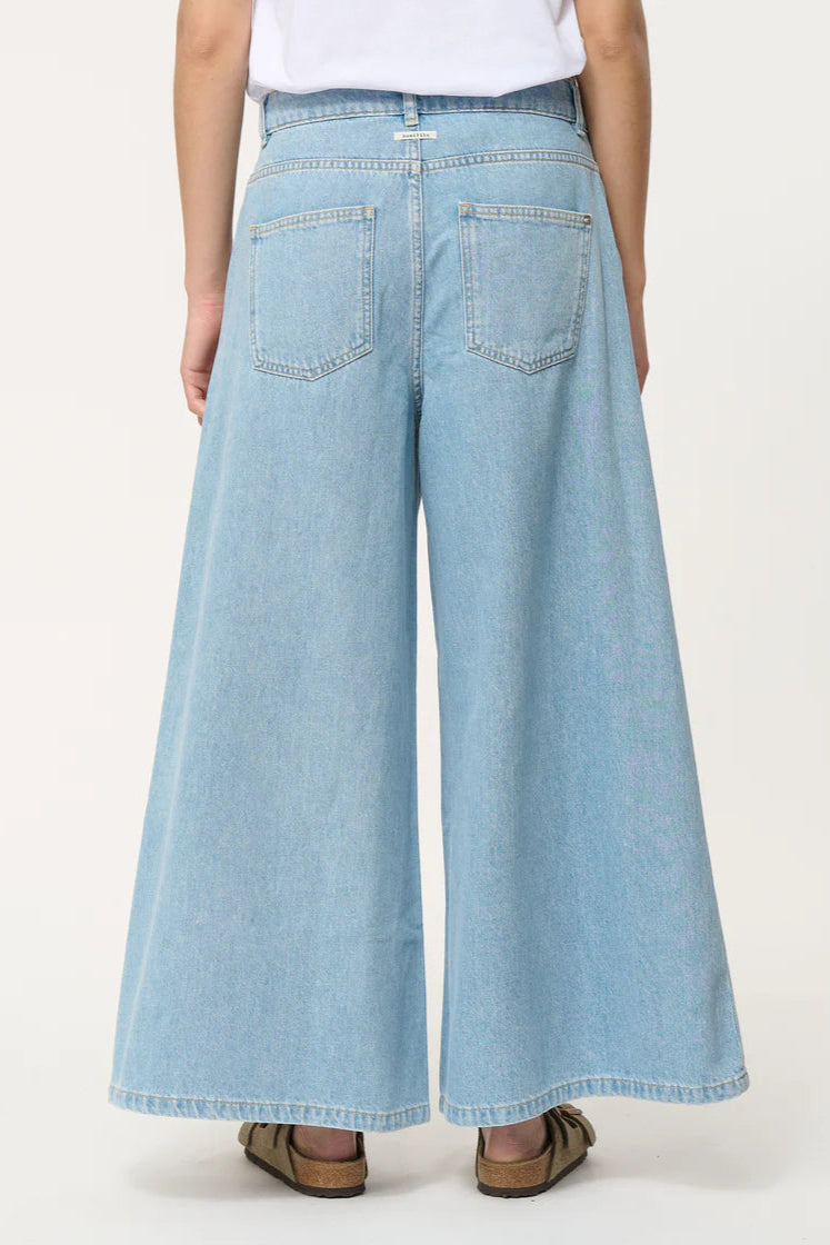 Jake Jeans in Light Denim