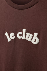 Le Club Slogan T-shirt in Brown