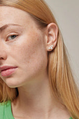 Mae Studs
