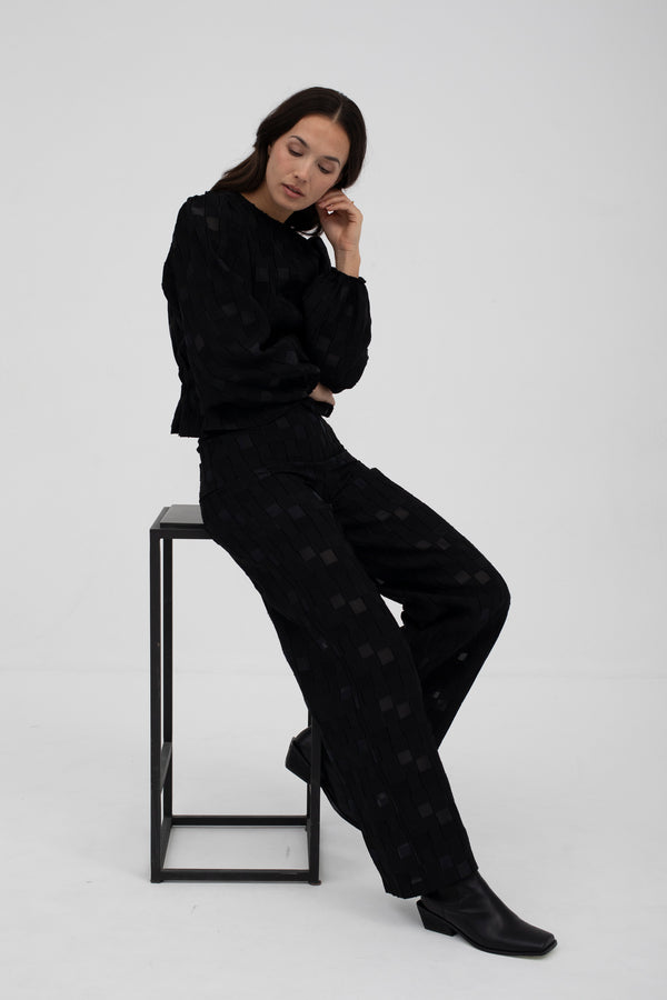 Queens Trousers in Black