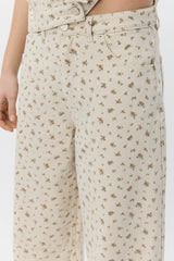 Cropped Barrel Jeans in Rose Florals