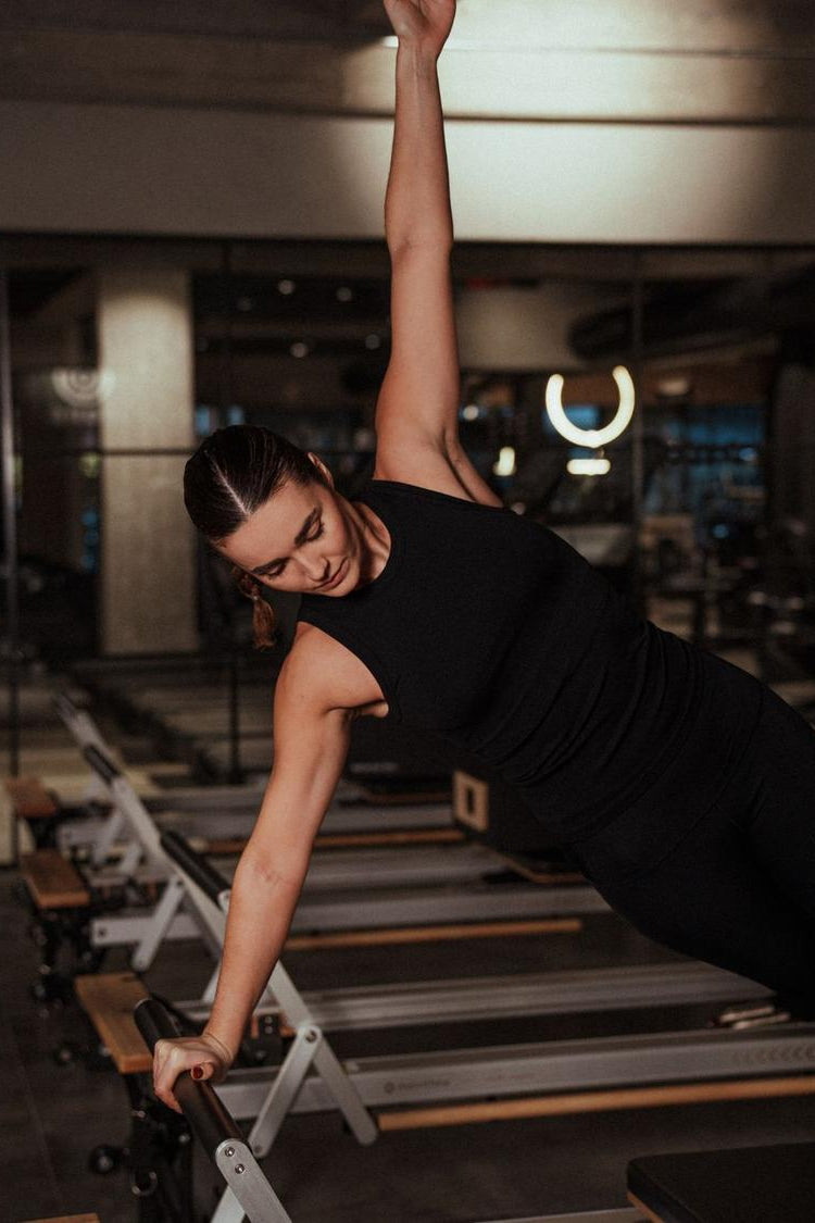 Seamless Racerback Sports Top in Black