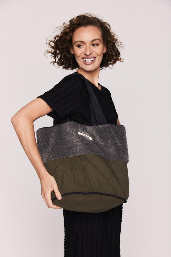 Harlow Quilted Bucket Tote Bag