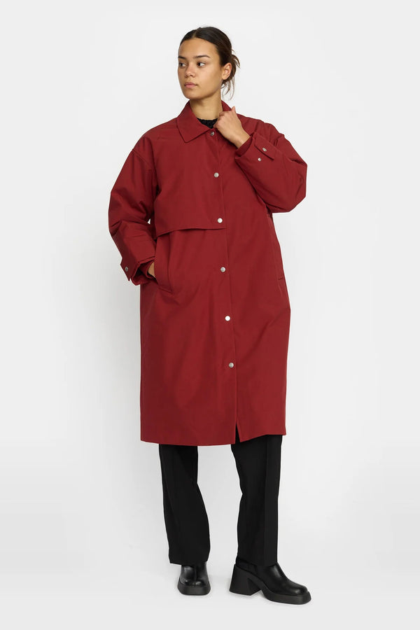 Long Trenchcoat in Red