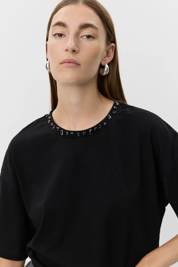 Vera  T-shirt in Black