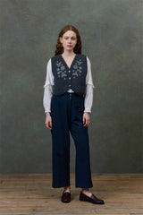 Embroidered Sleeveless Knit Vest