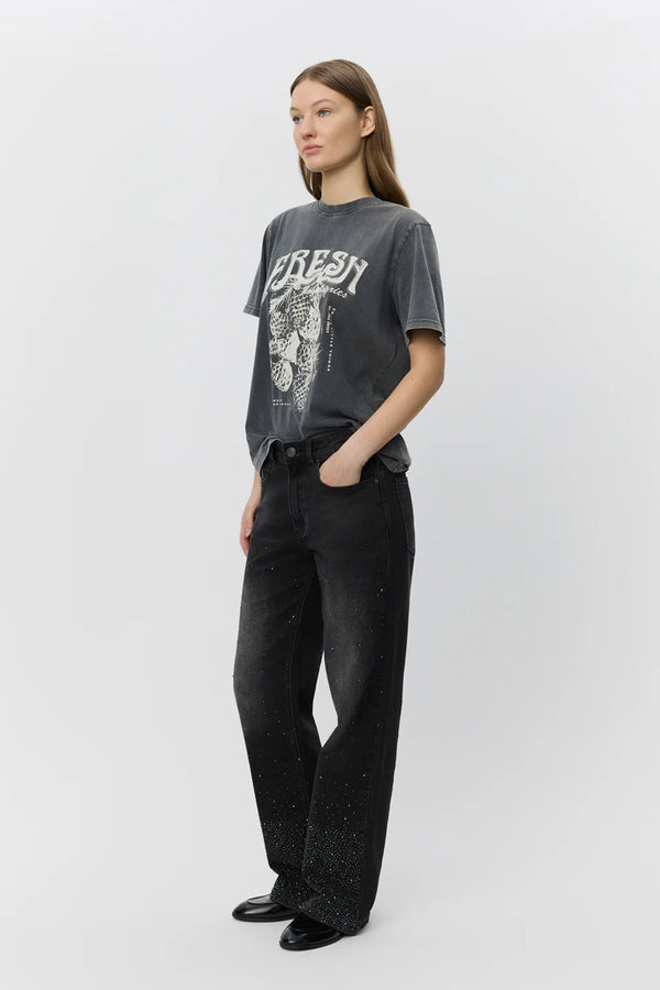 'Fresh' Slogan Tee in Washed Black