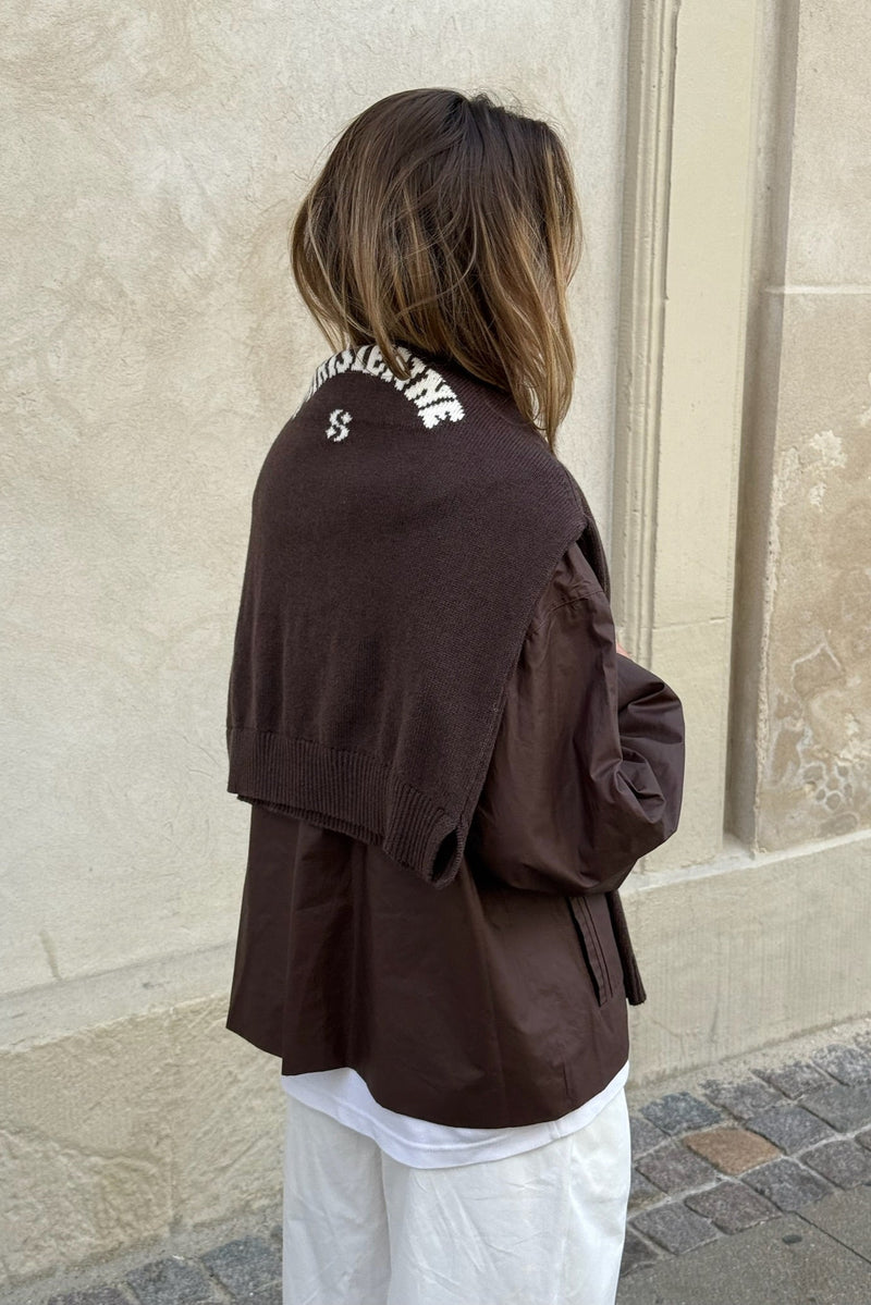 'Parisienne' Slogan Sweater in Dark Brown