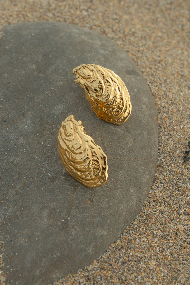 Flaggy Shore Earrings in Gold