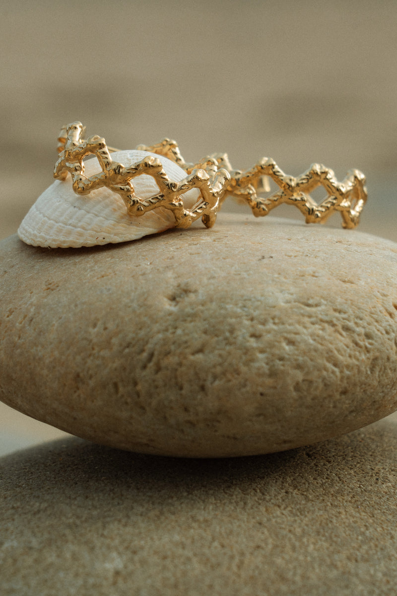 Coastal Knot Hoops in Gold