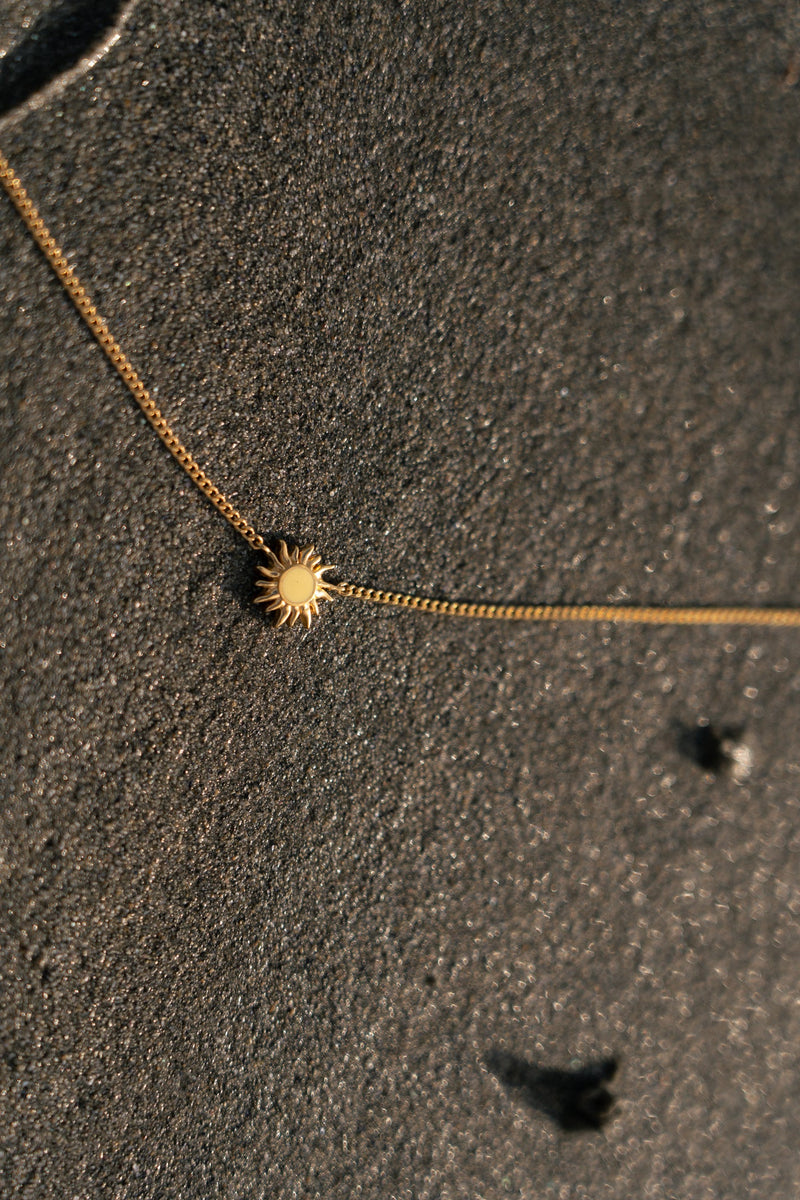 Sunshine Necklace in Golden Haze