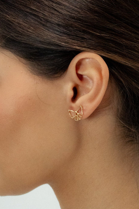 Bow Studs in Gold