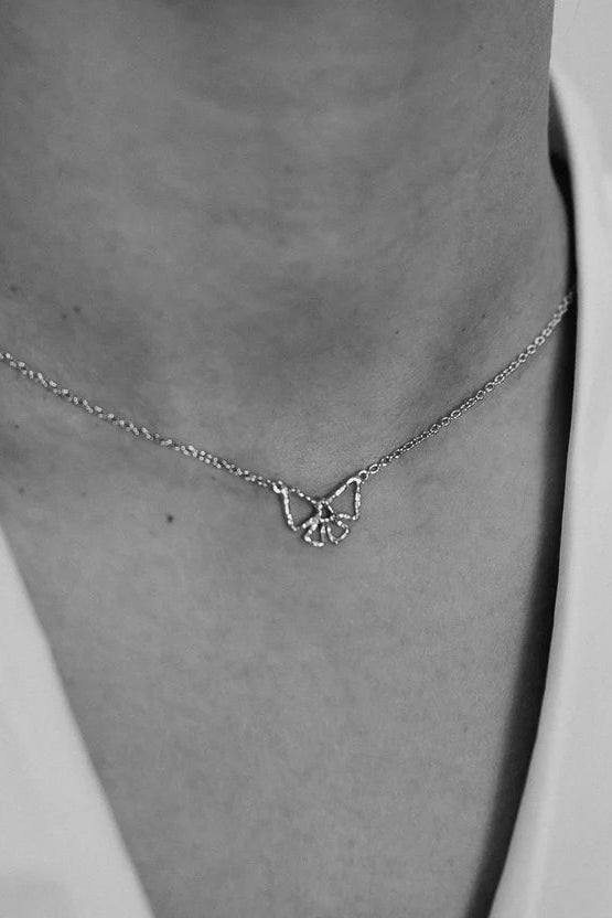 Bow Necklace