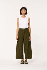 Taylor Barrel Trouser in Khaki