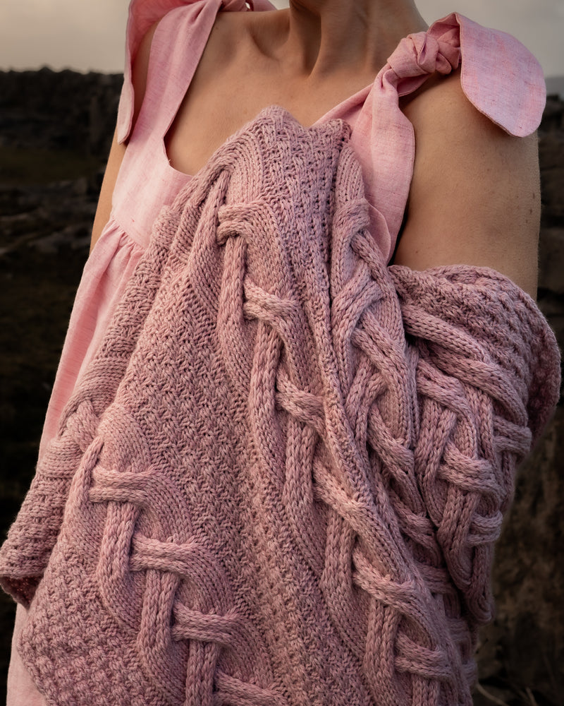 Aran Knit Throw in Pink Dusk